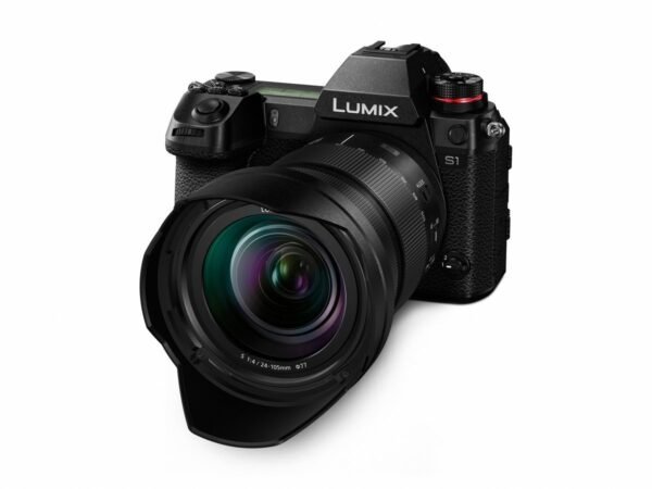 PANASONIC Lumix DC-S 1 Kit Systemkamera mit Objektiv 24-105 mm, 8 cm Display Touchscreen, WLAN
